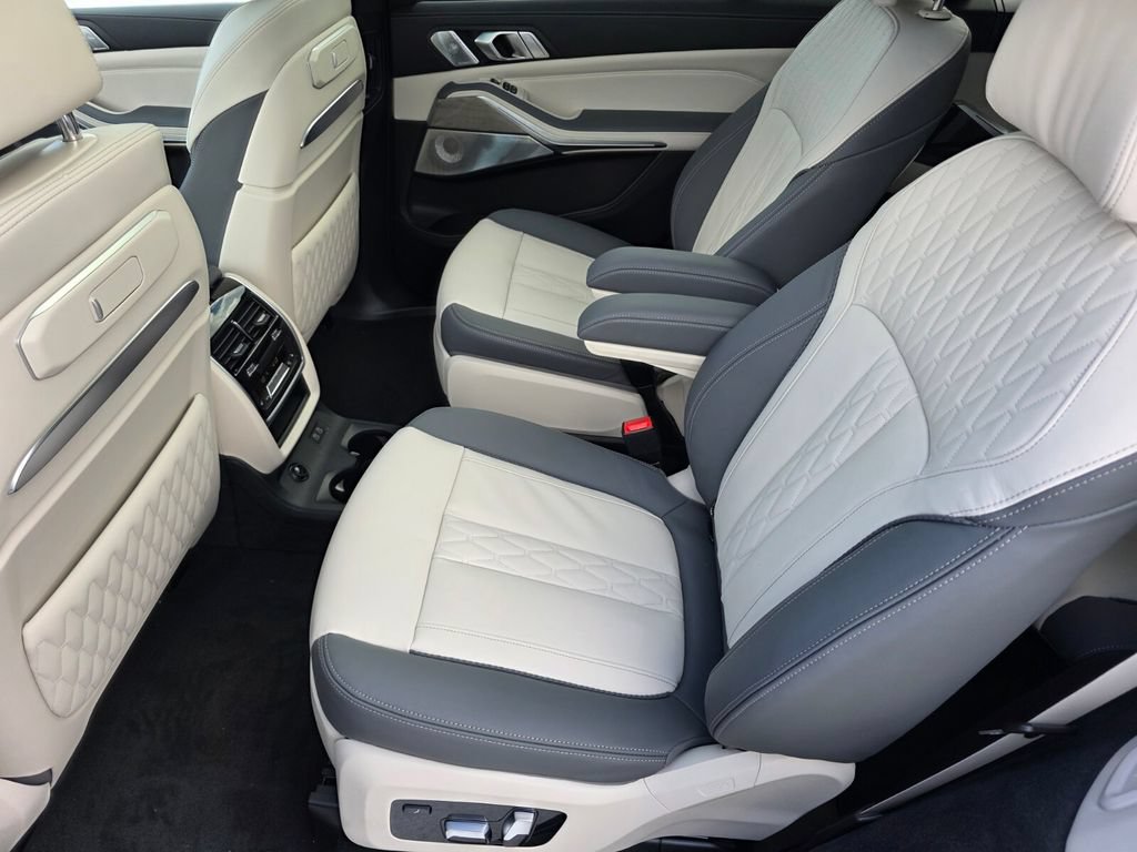 New 2027 BMW X7 M60i AWD/4WD image 12