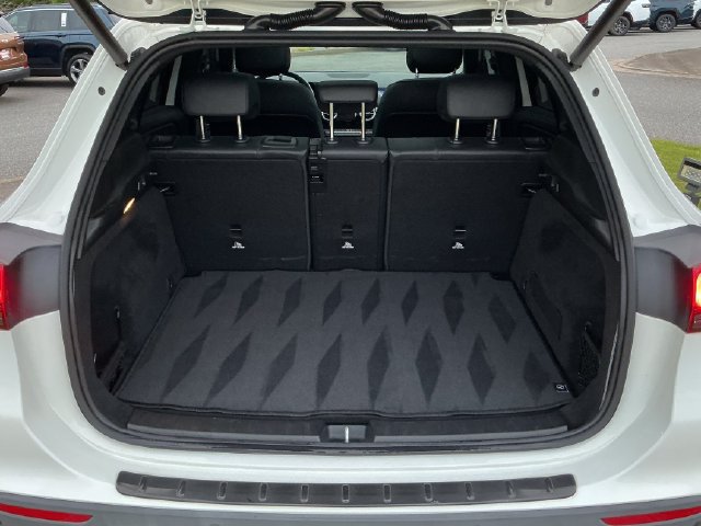 Used 2023 Mercedes-Benz GLA 250 w/ Premium Package image 27