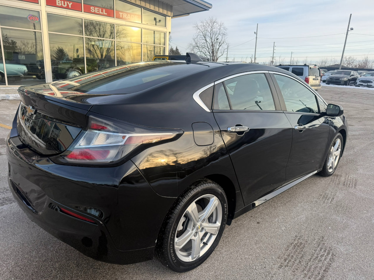 Used 2018 Chevrolet Volt LT w/ Comfort Package image 4