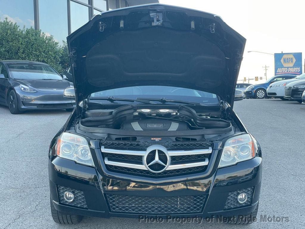 Used 2010 Mercedes-Benz GLK 350 4MATIC image 25
