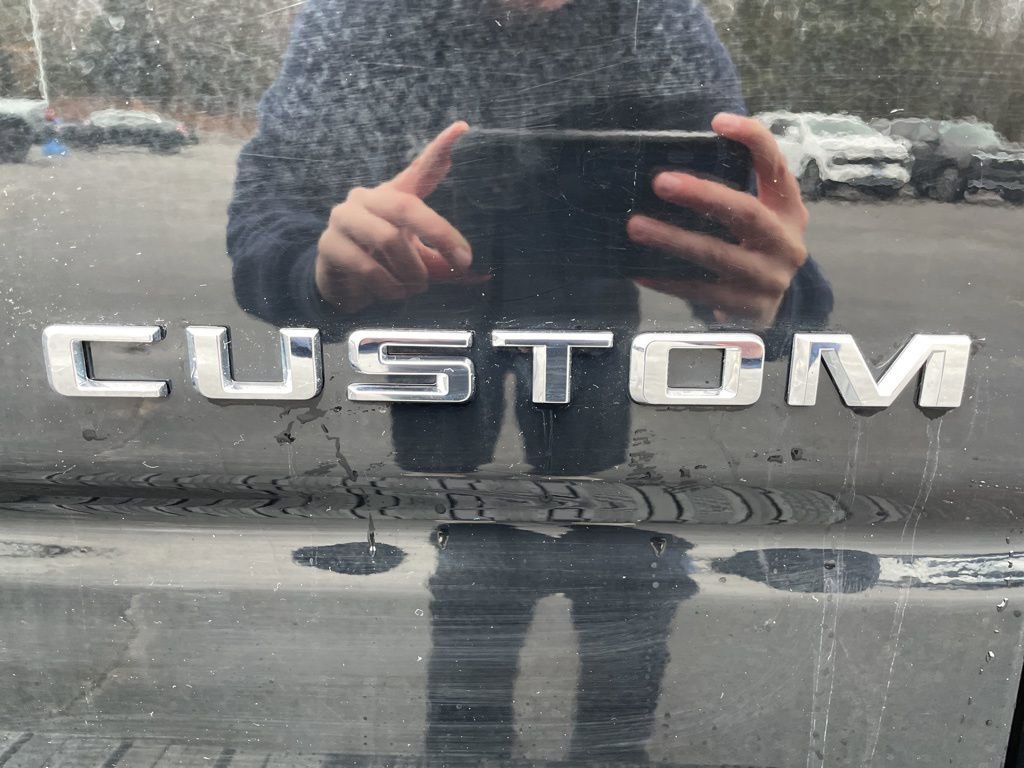 Used 2020 Chevrolet Silverado 1500 Custom w/ Custom Value Package image 8