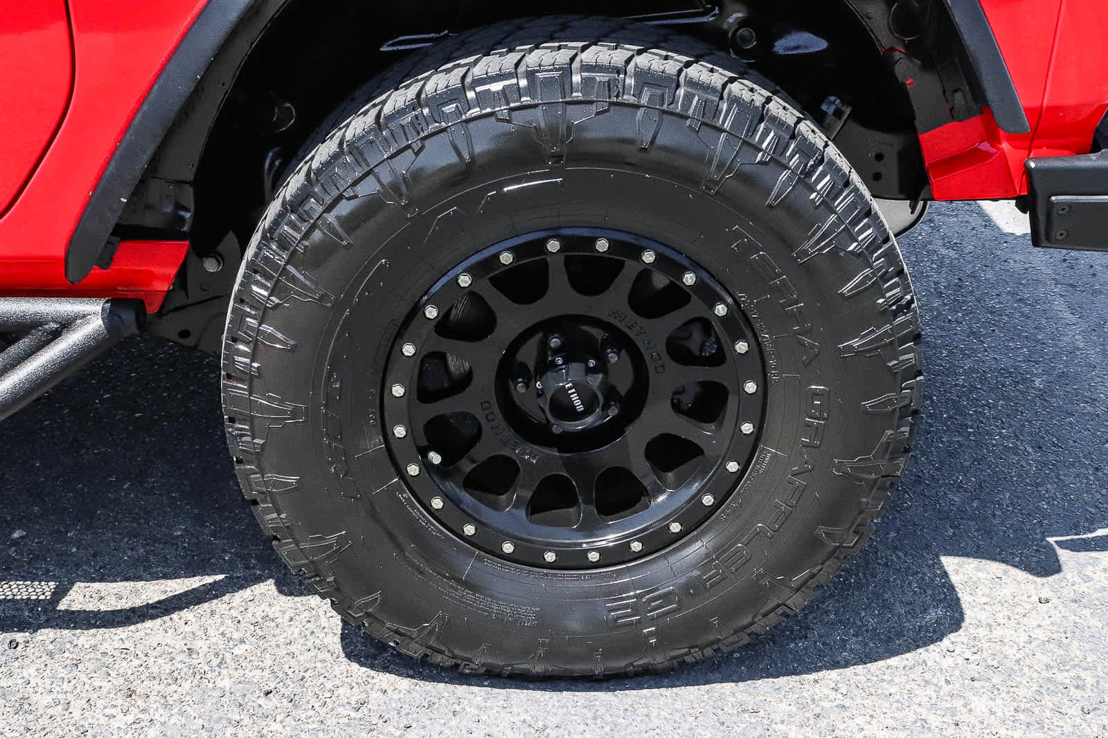 Used 2018 Jeep Wrangler Sport AWD/4WD image 13
