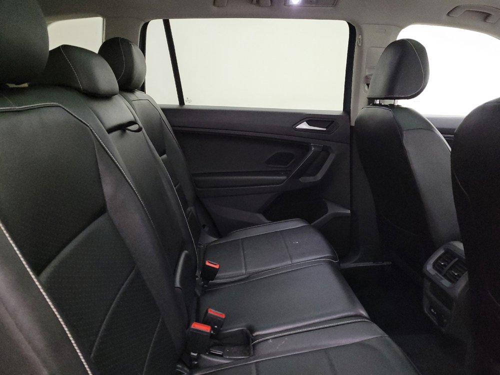 Used 2021 Volkswagen Tiguan SE image 19