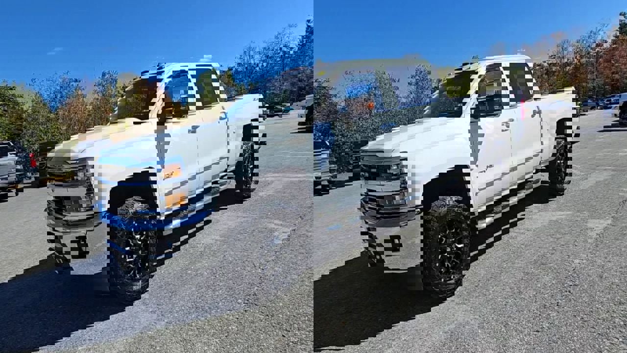 Used 2019 Chevrolet Silverado 2500 LTZ w/ Vortec Plus Package image 40