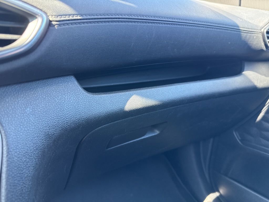 Used 2020 Hyundai Santa Fe SE image 25