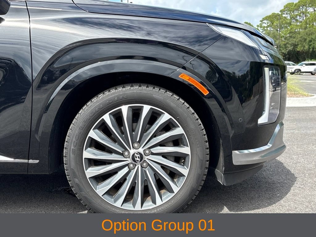 Used 2023 Hyundai Palisade Calligraphy w/ Cargo Package FWD image 8