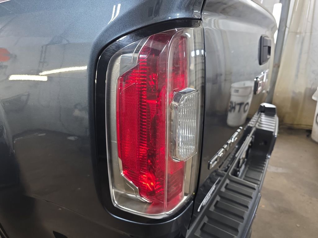 Used 2019 GMC Canyon Denali AWD/4WD image 32