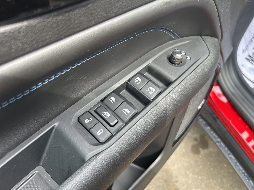 Used 2025 Jeep Compass Latitude w/ Sun & Sound Group image 20