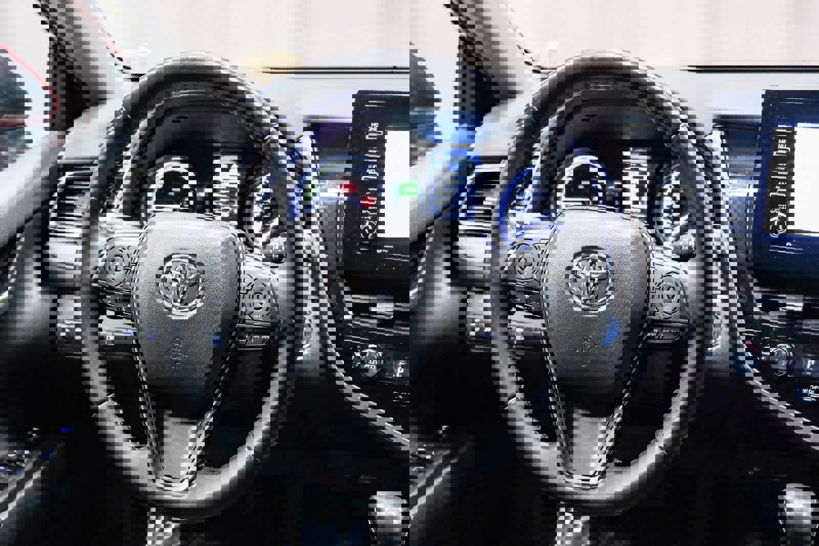 Used 2022 Toyota Camry SE image 17