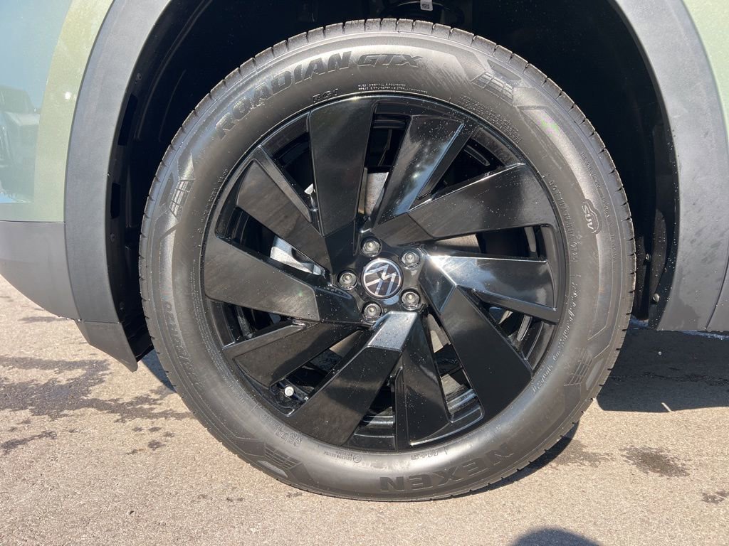 New 2026 Volkswagen Atlas SE image 7