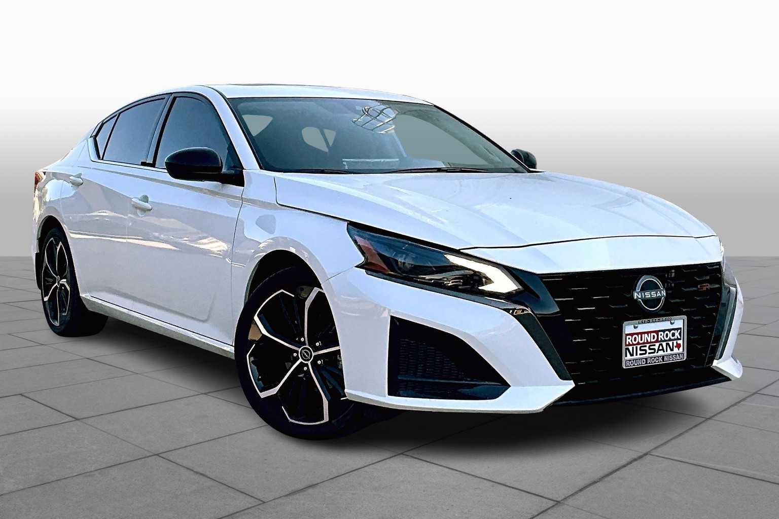 New 2025 Nissan Altima 2.5 SR w/ SR Premium Package image 2