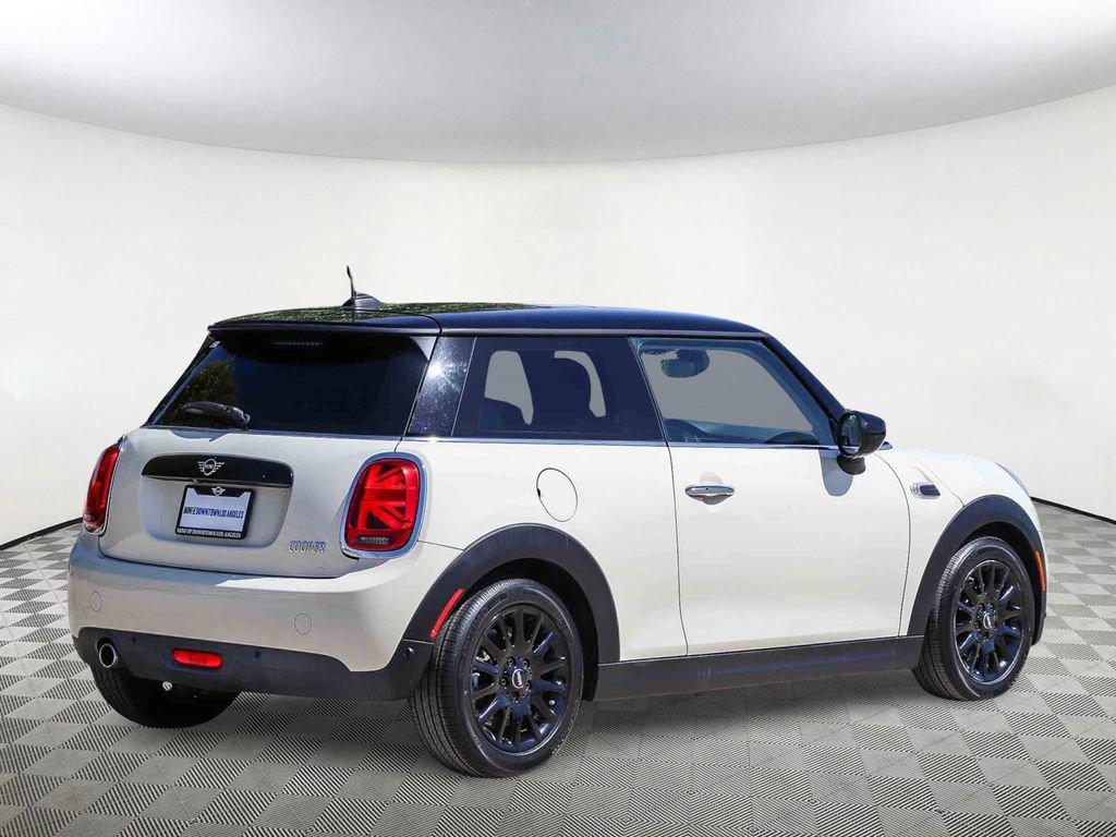 Used 2020 MINI Cooper 2-Door Hardtop FWD image 5