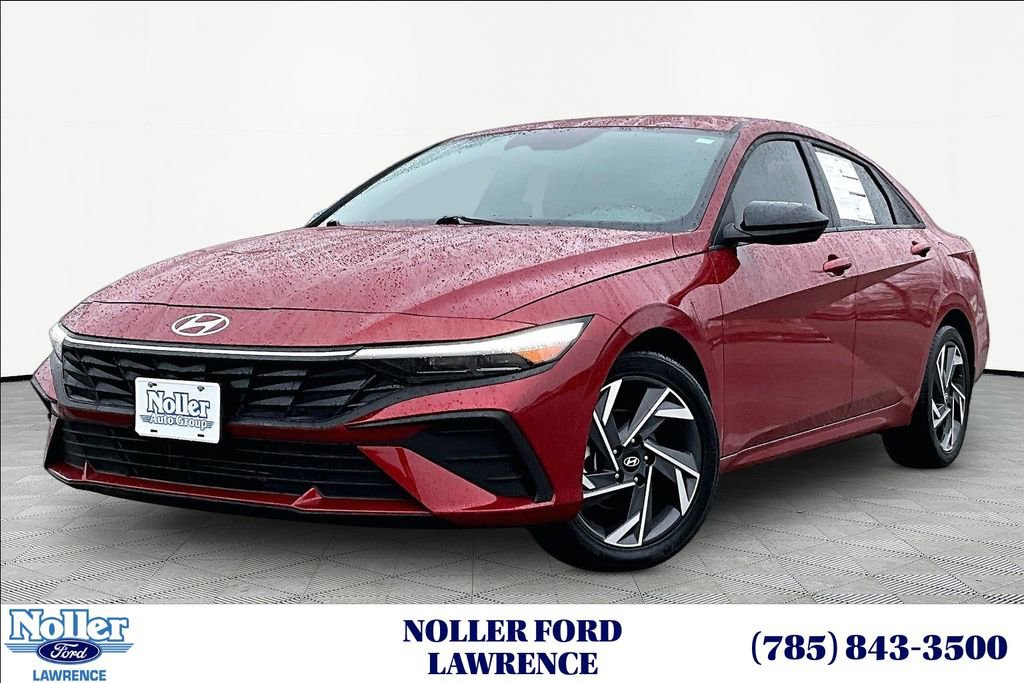 Used 2025 Hyundai Elantra Sport image 1