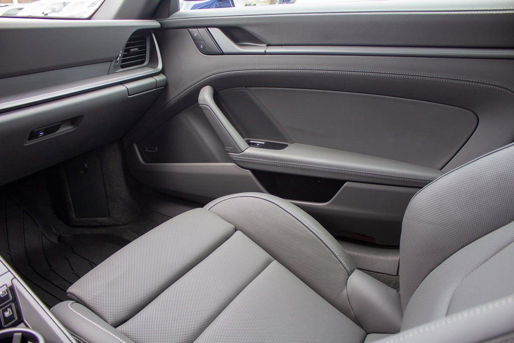 Used 2024 Porsche 911 Targa 4S w/ Premium Package image 19