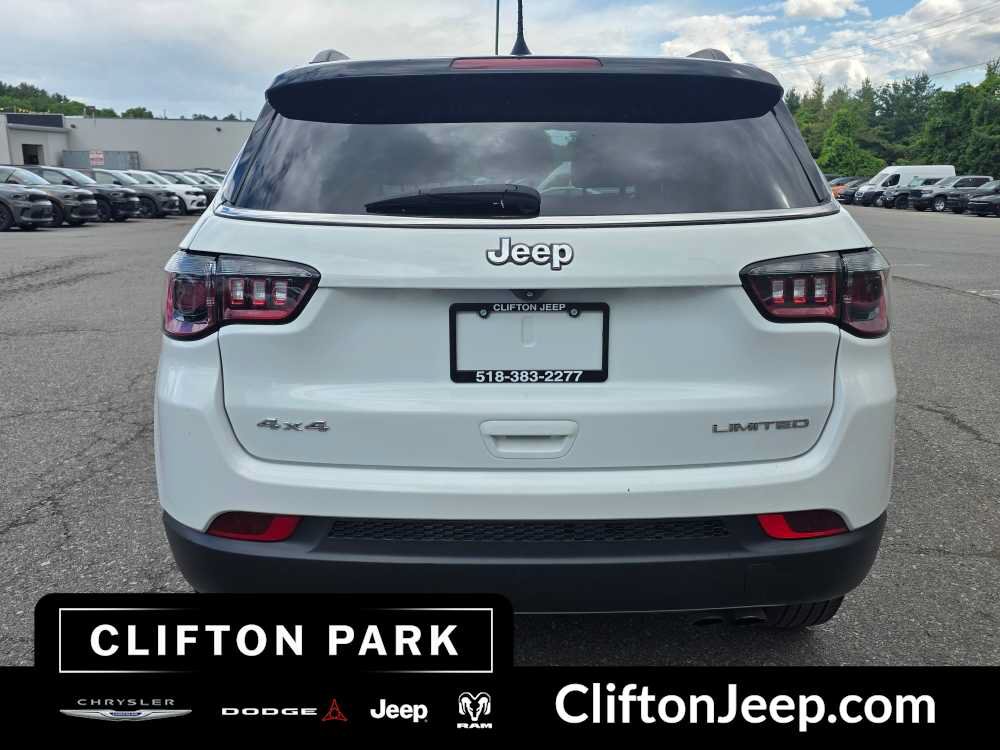 Used 2022 Jeep Compass Limited AWD/4WD image 5