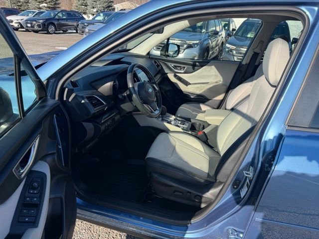 Used 2023 Subaru Forester Premium image 9