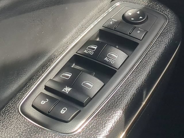 Used 2017 Chrysler 300 S w/ S Model Appearance Package RWD image 21