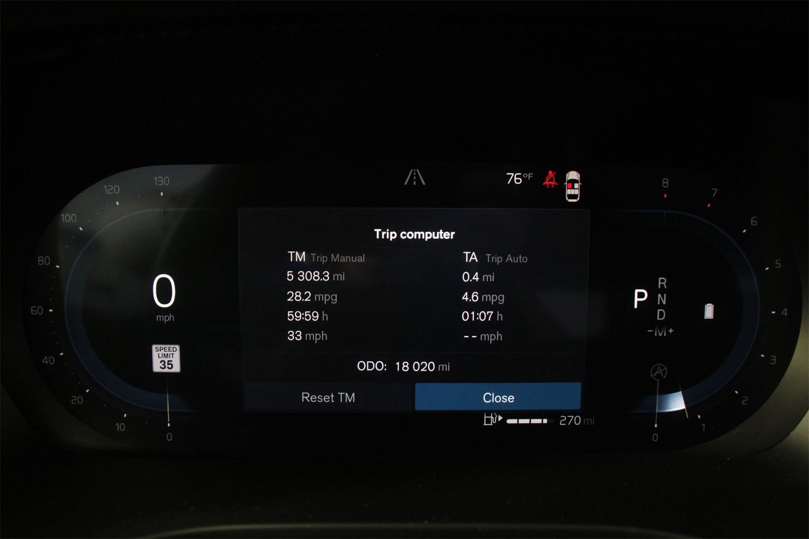 Certified 2025 Volvo XC40 B5 Core image 12