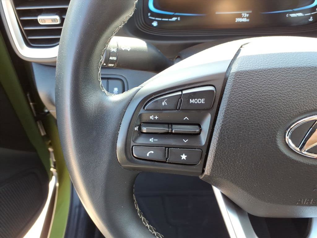 Used 2024 Hyundai Venue SEL FWD image 23
