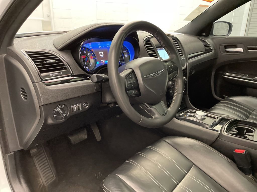 Certified 2022 Chrysler 300 S image 18