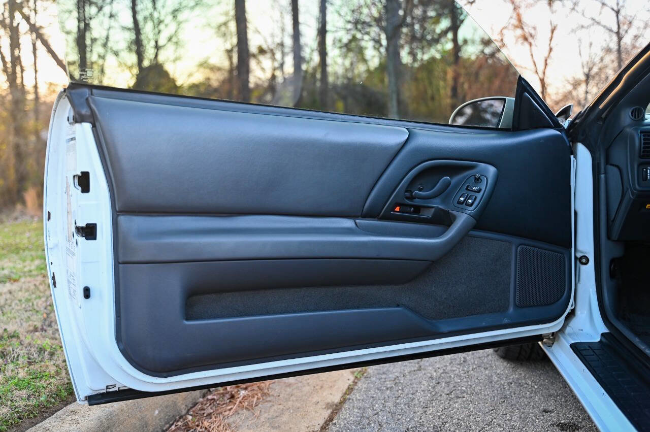 Used 1997 Chevrolet Camaro Z28 image 74