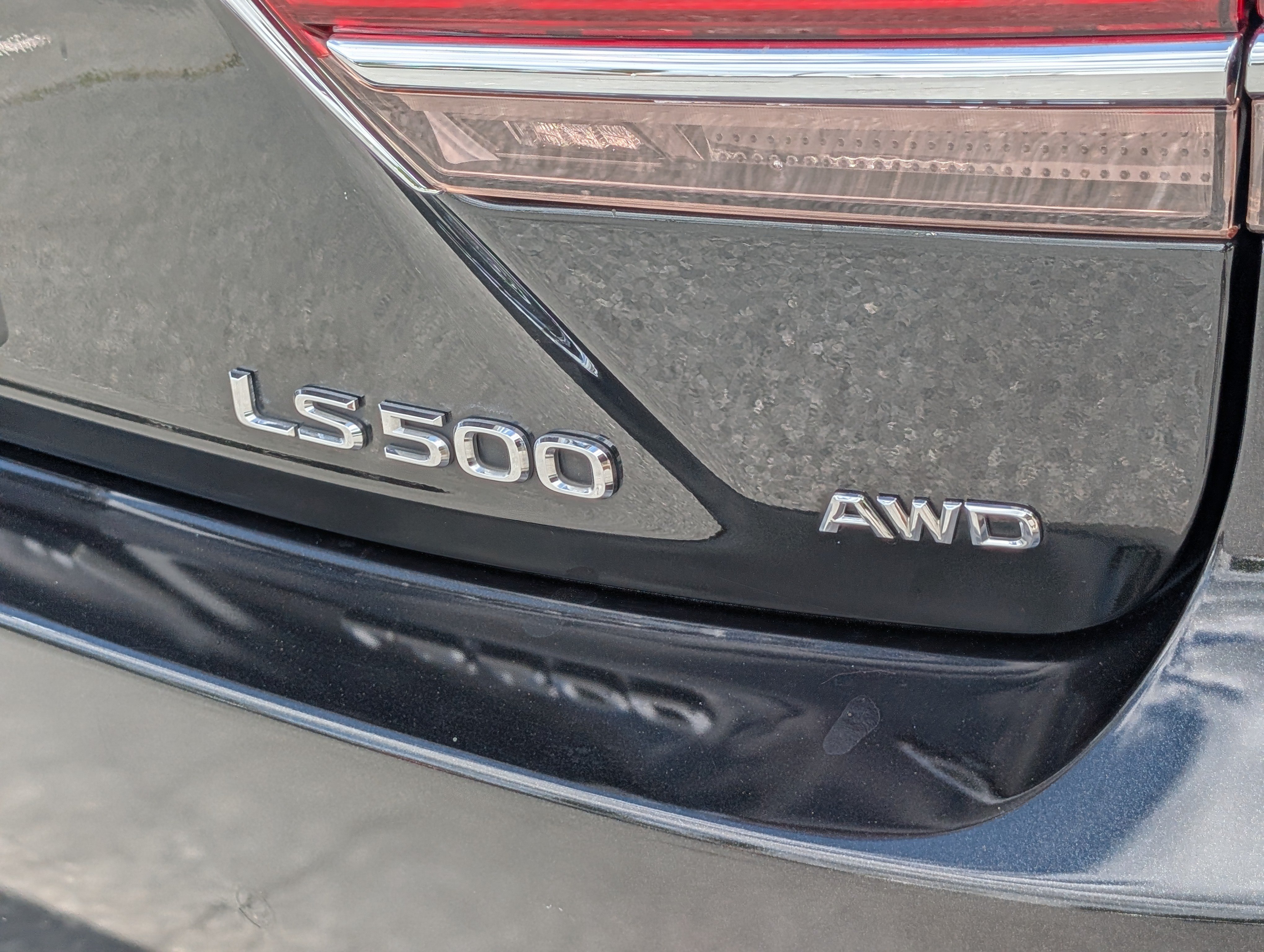 Used 2018 Lexus LS 500 AWD w/ Accessory Package (Z2) image 9