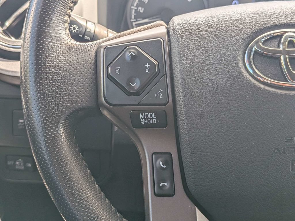 Used 2020 Toyota Tacoma TRD Off-Road AWD/4WD image 22