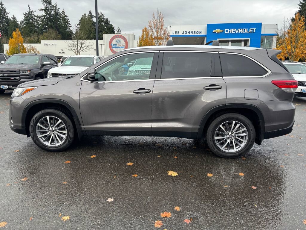 Used 2019 Toyota Highlander XLE image 8