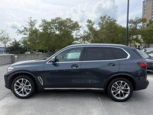 Used 2022 BMW X5 xDrive40i w/ Premium Package AWD/4WD image 5