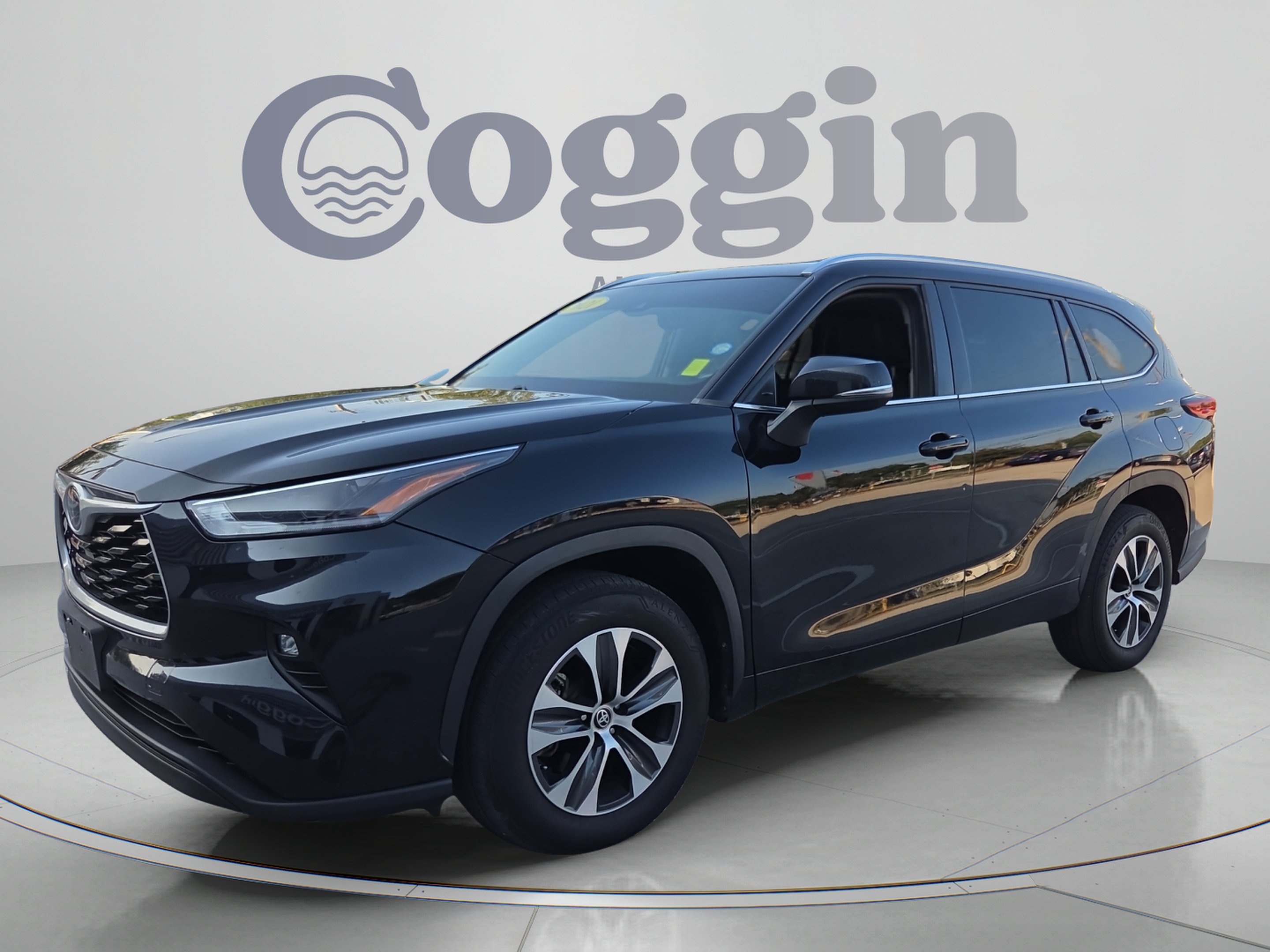 Used 2021 Toyota Highlander XLE