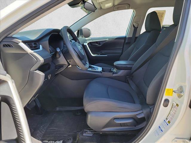 Used 2019 Toyota RAV4 LE w/ All Weather Liner Package AWD/4WD image 17