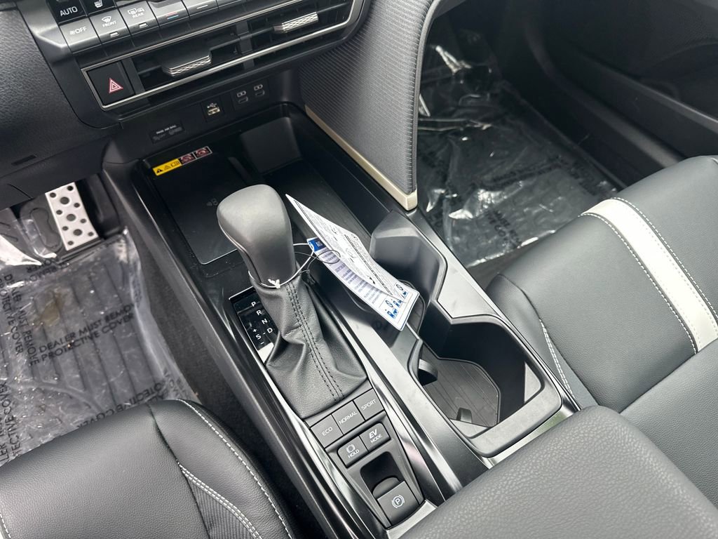 Used 2026 Toyota Camry Hybrid image 23