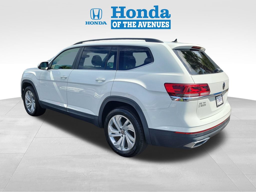 Used 2022 Volkswagen Atlas SE w/ Panoramic Sunroof Package FWD image 3