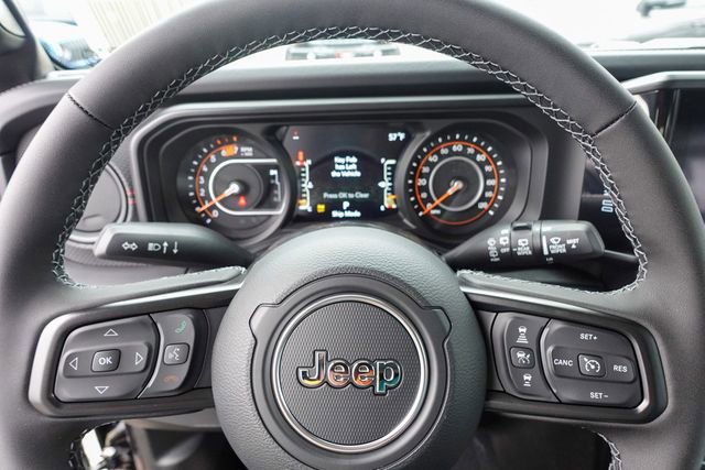 New 2026 Jeep Wrangler Unlimited Rubicon w/ Technology Group image 16