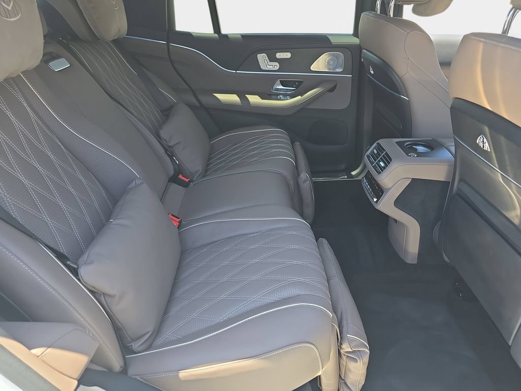 Used 2026 Mercedes-Benz Maybach GLS 600 4MATIC image 13