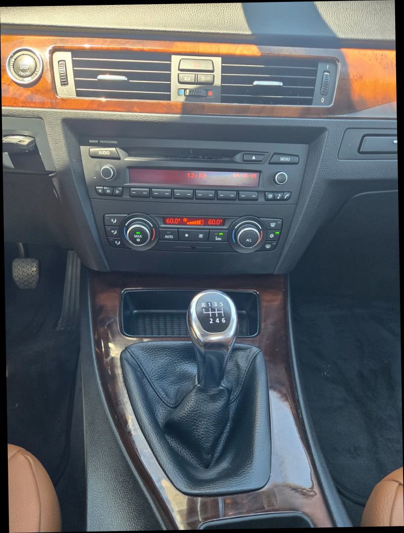 Used 2012 BMW 335i Coupe image 19