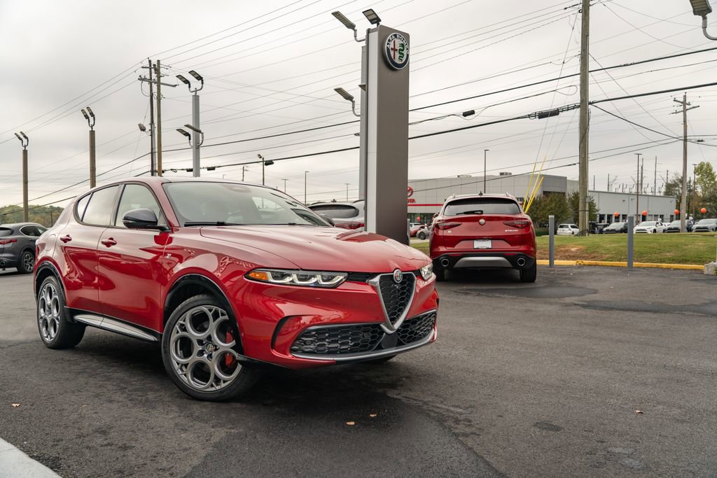 Used 2024 Alfa Romeo Tonale Ti image 9