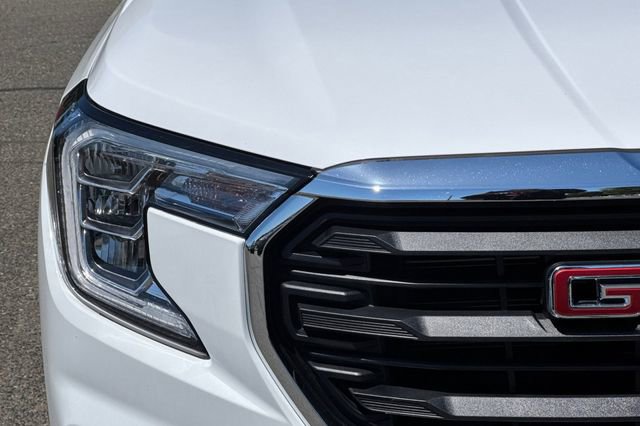 Used 2024 GMC Terrain SLE AWD/4WD image 45