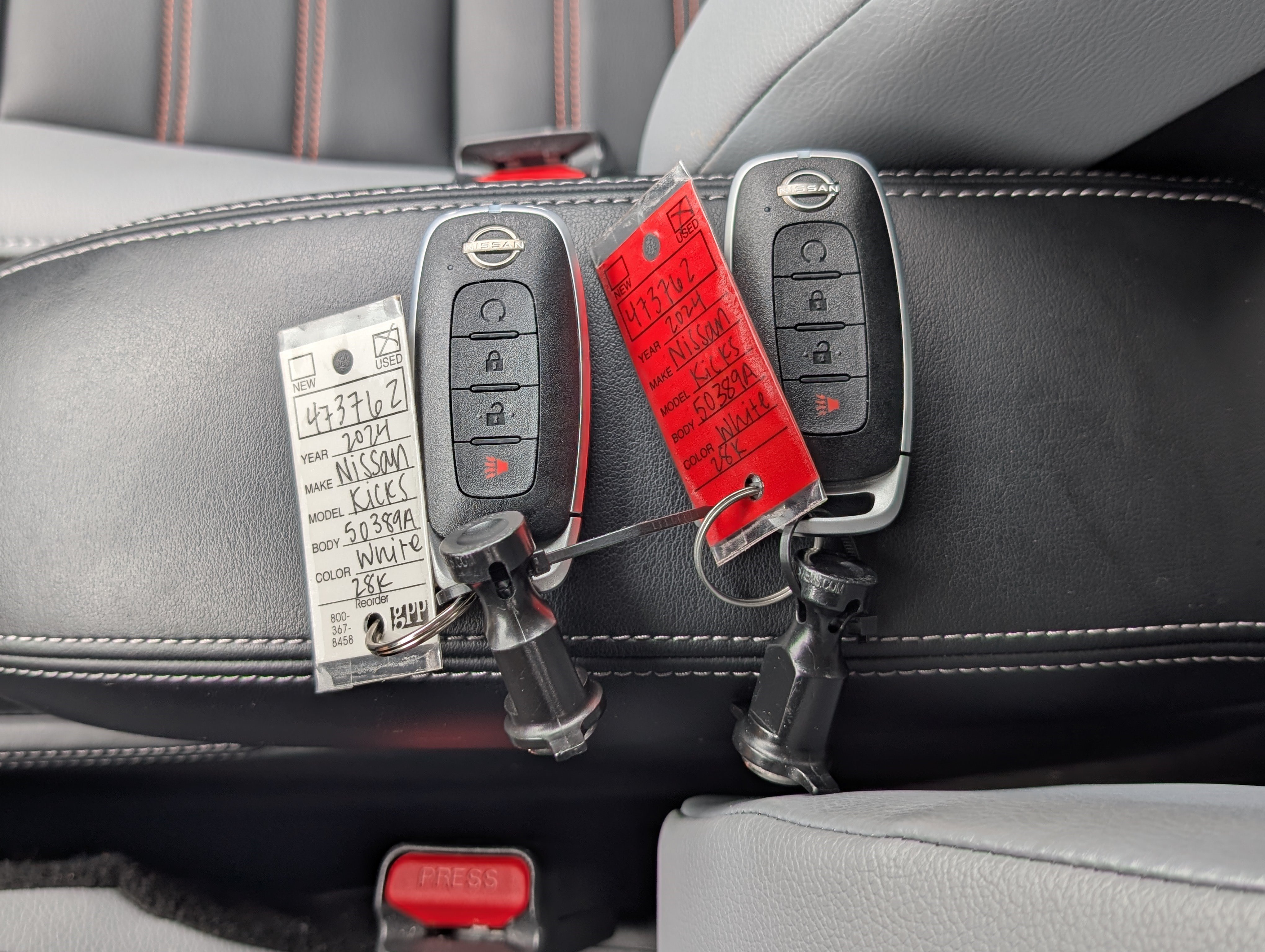 Used 2024 Nissan Kicks SR w/ SR Premium Package FWD image 35