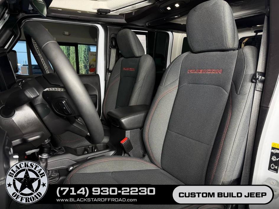 Used 2025 Jeep Wrangler Unlimited Rubicon AWD/4WD image 16