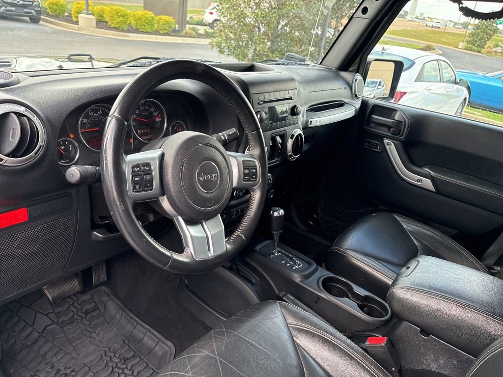 Used 2016 Jeep Wrangler Unlimited Rubicon image 10