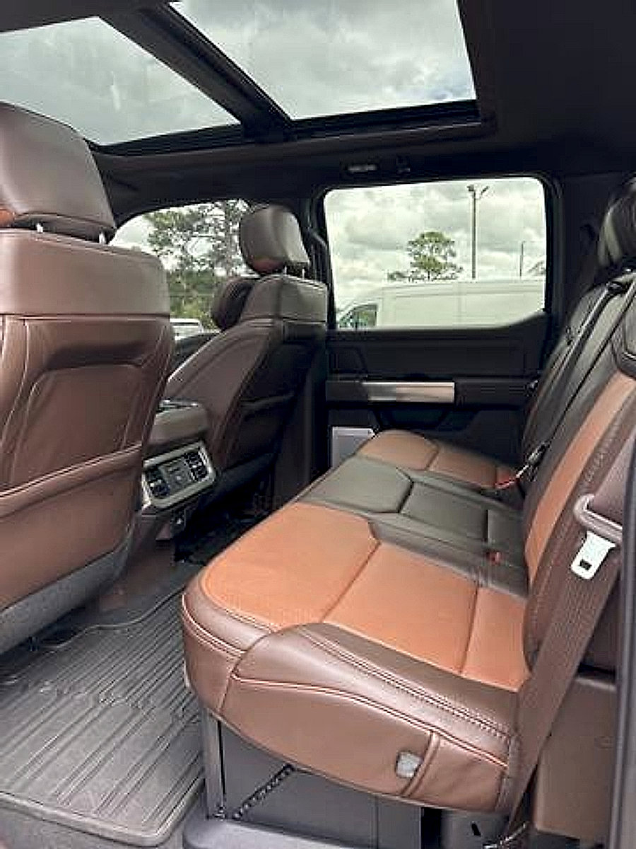 New 2025 Ford F250 King Ranch w/ Chrome Package image 32