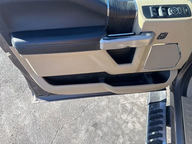 Used 2020 Ford F350 Lariat w/ Chrome Package image 23