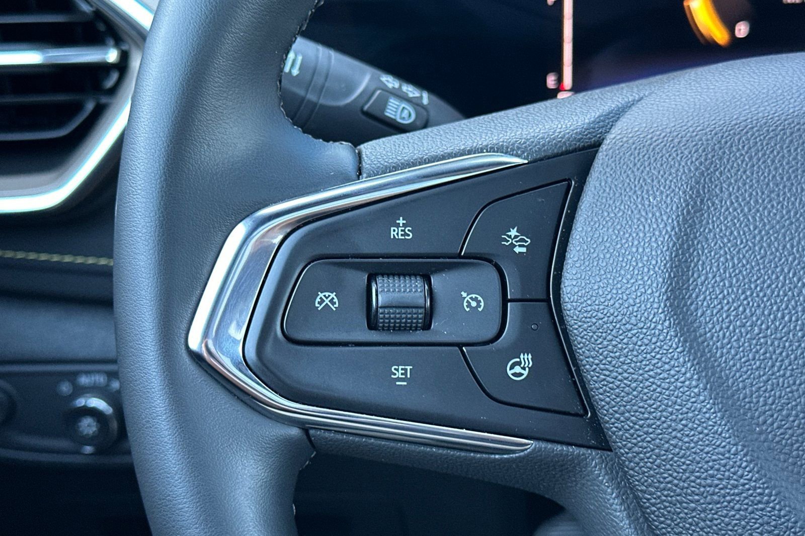 Used 2024 Chevrolet TrailBlazer ACTIV w/ Convenience Package FWD image 30