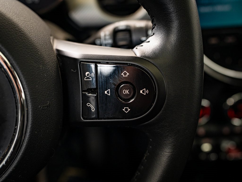 Used 2023 MINI Cooper 2-Door Hardtop image 25