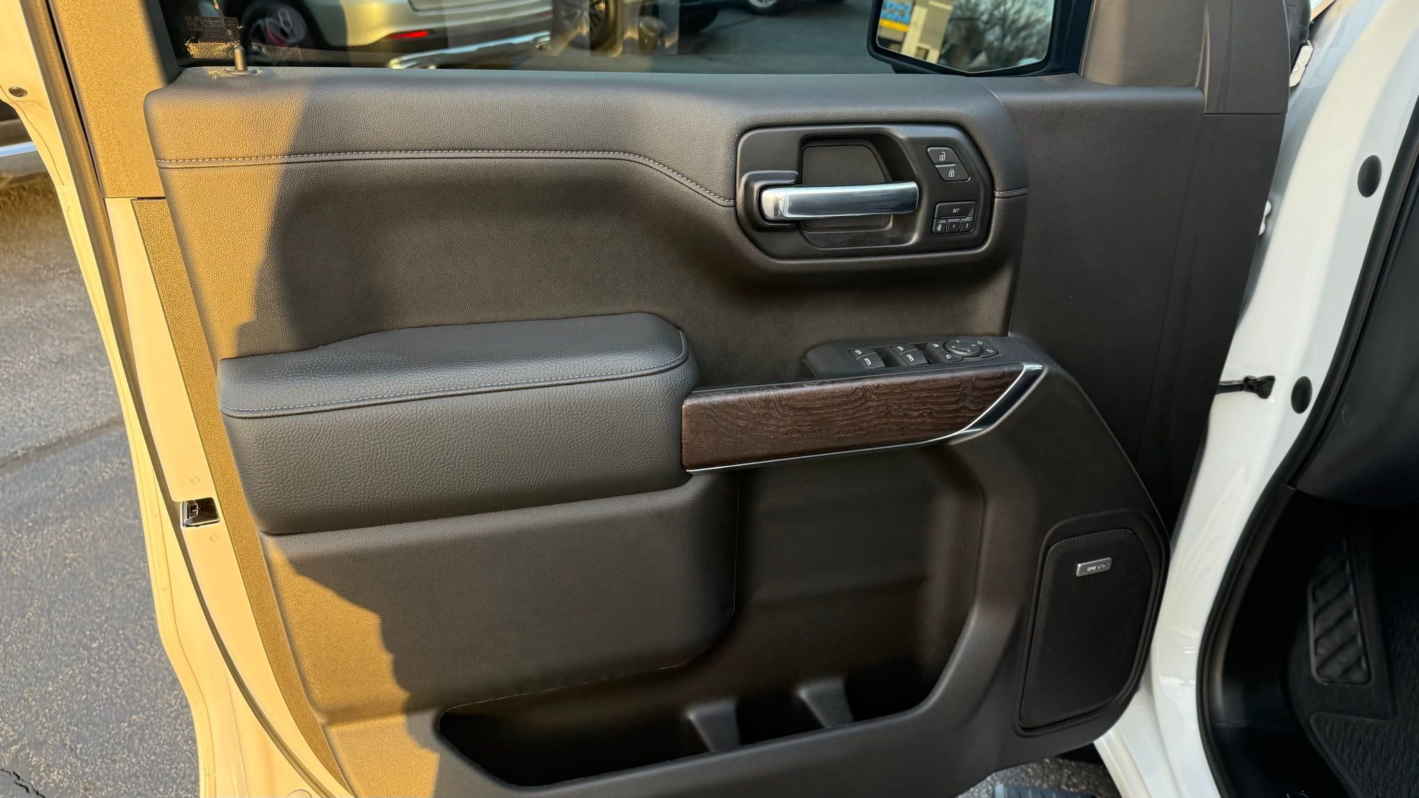 Used 2022 GMC Sierra 1500 Denali w/ Denali Premium Package image 39