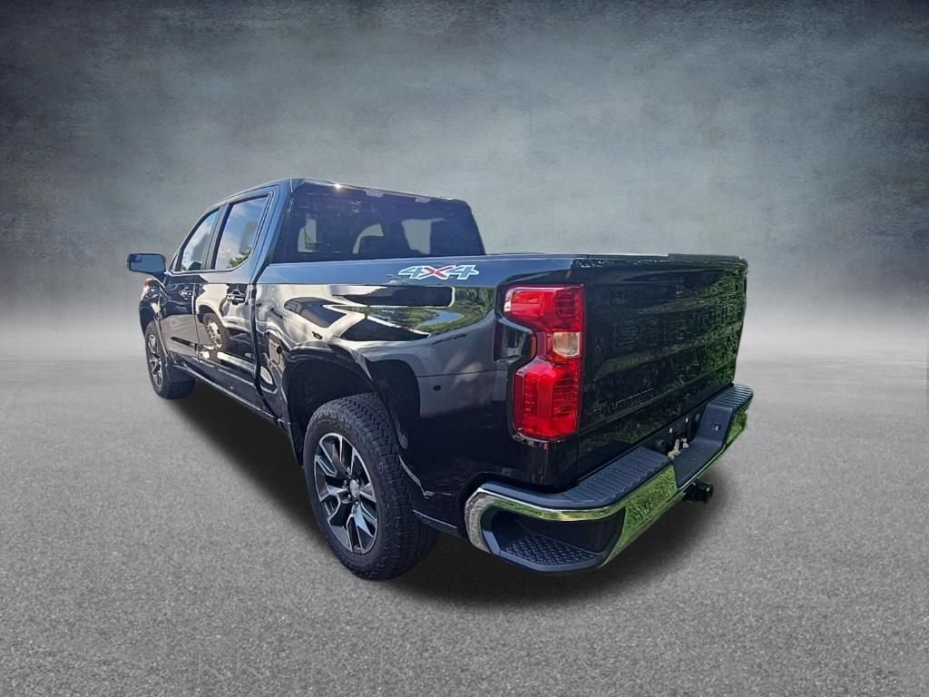 Used 2023 Chevrolet Silverado 1500 LT AWD/4WD image 5