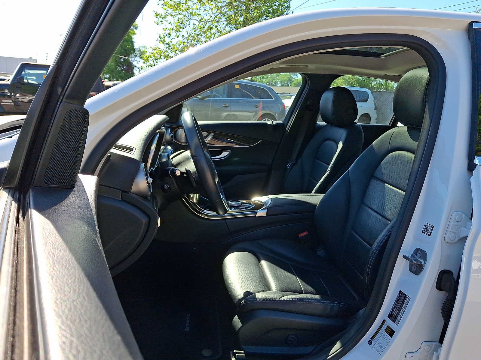 Used 2019 Mercedes-Benz C 300 4MATIC Sedan image 14