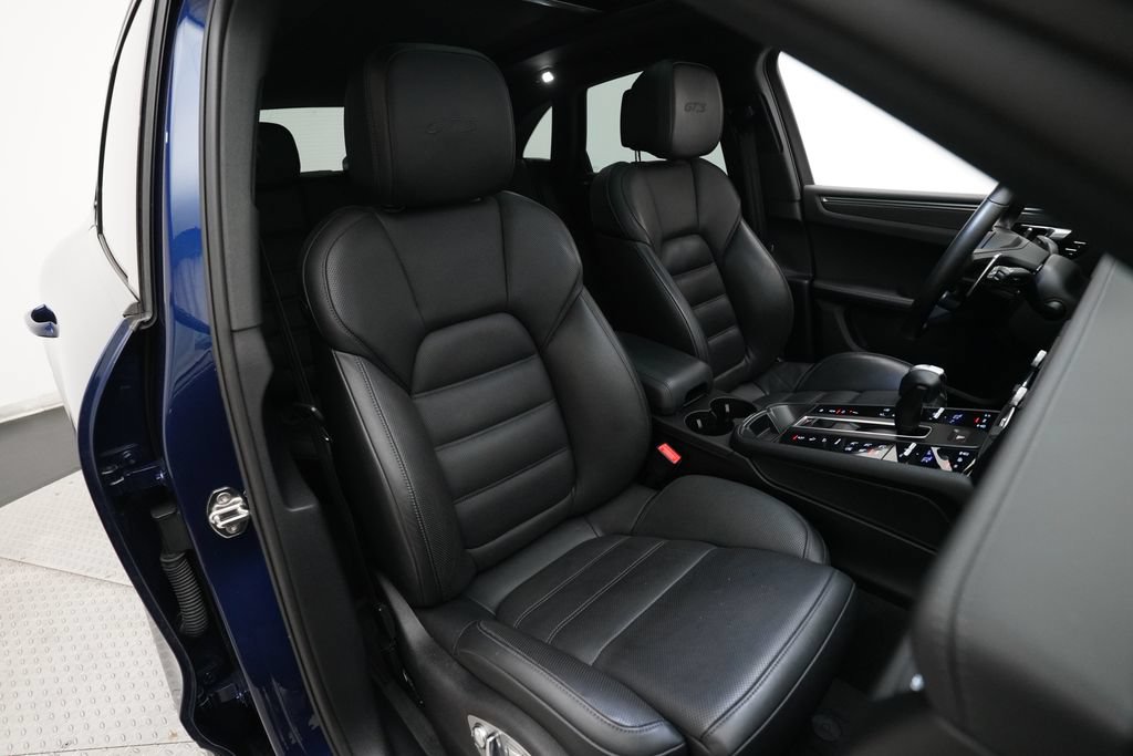 Certified 2022 Porsche Macan GTS w/ Premium Package Plus AWD/4WD image 27