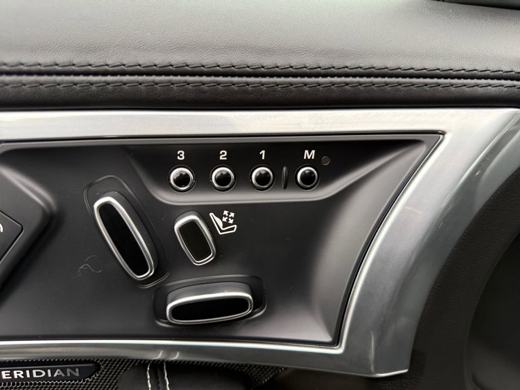 Used 2020 Jaguar F-TYPE Coupe image 10